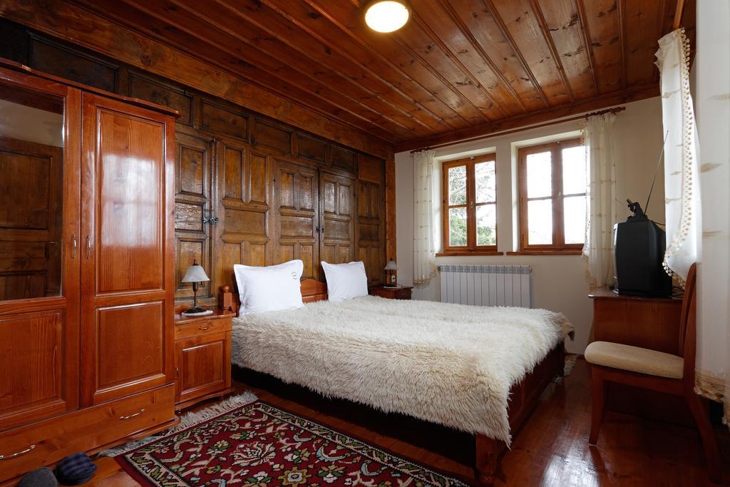 Yovina House Zseravna Szoba fotó